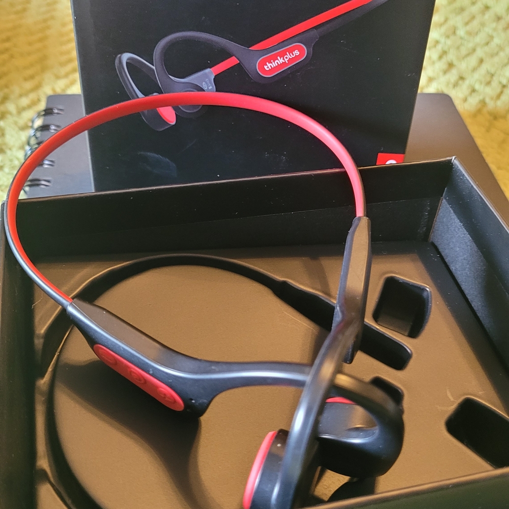 ThinkPlus Wireless Headphones - Black and Red